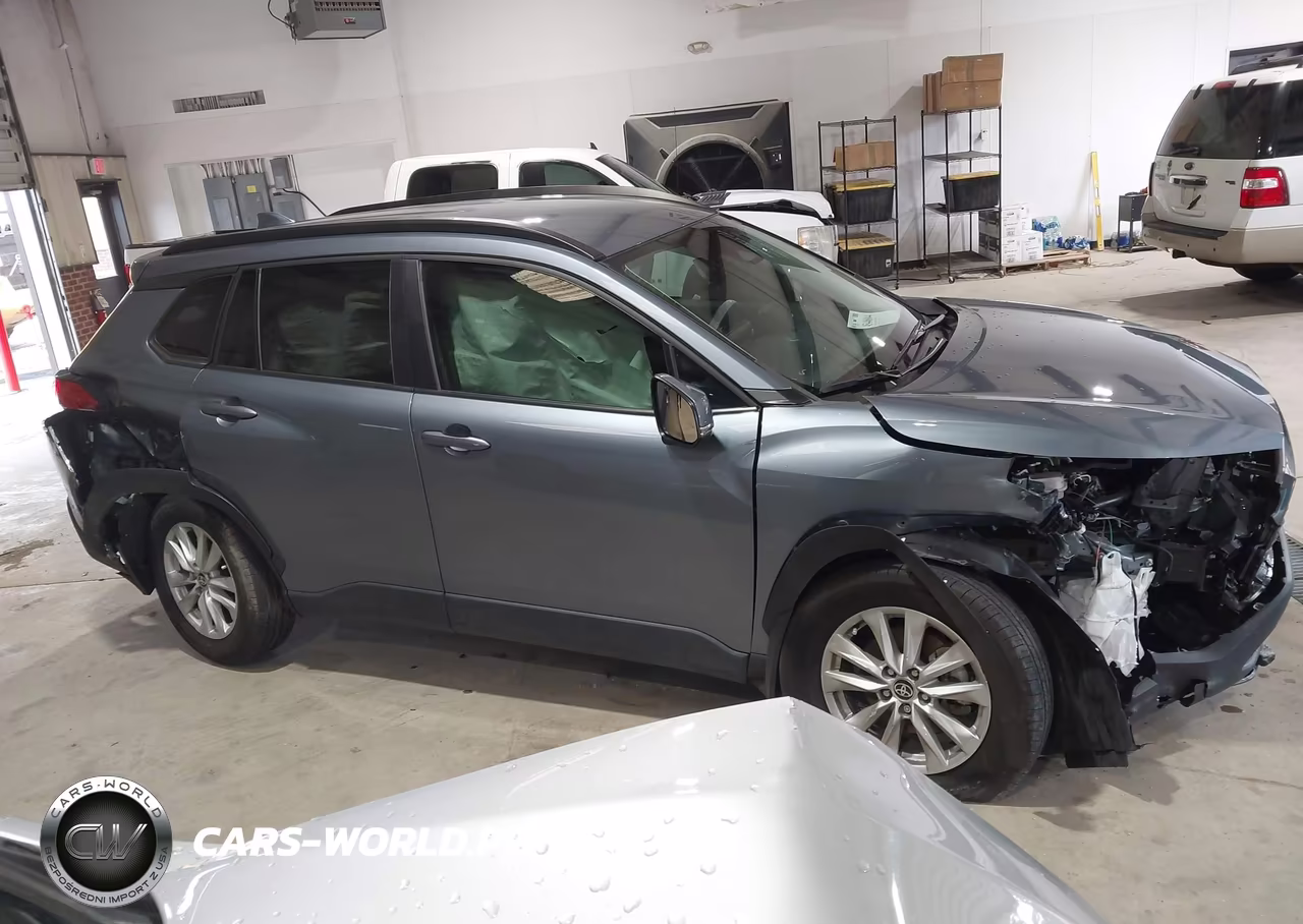 2024 Toyota Corolla Cross Le VIN:7MUCAAAG4RV102770 - 14