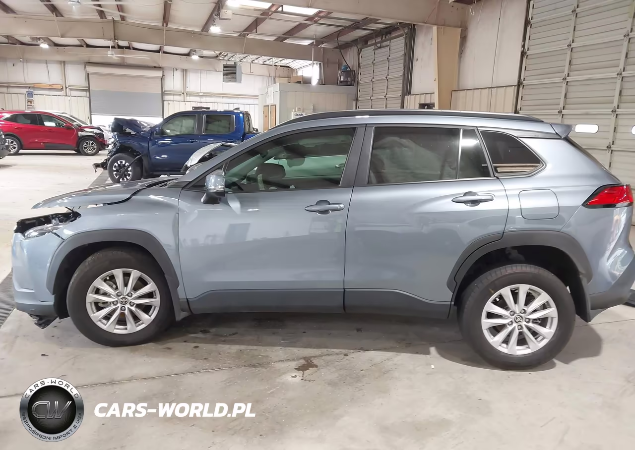 2024 Toyota Corolla Cross Le VIN:7MUCAAAG4RV102770 - 15
