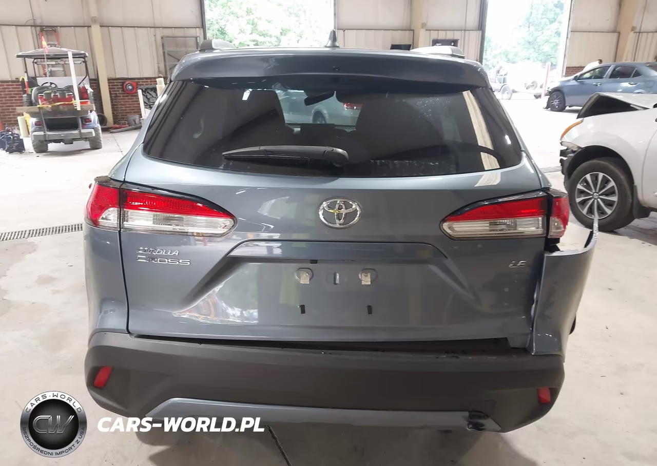 2024 Toyota Corolla Cross Le VIN:7MUCAAAG4RV102770 - 17