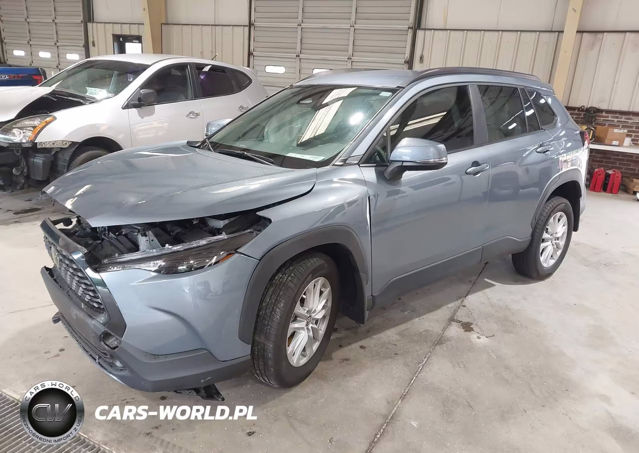 2024 Toyota Corolla Cross Le VIN:7MUCAAAG4RV102770 - 2