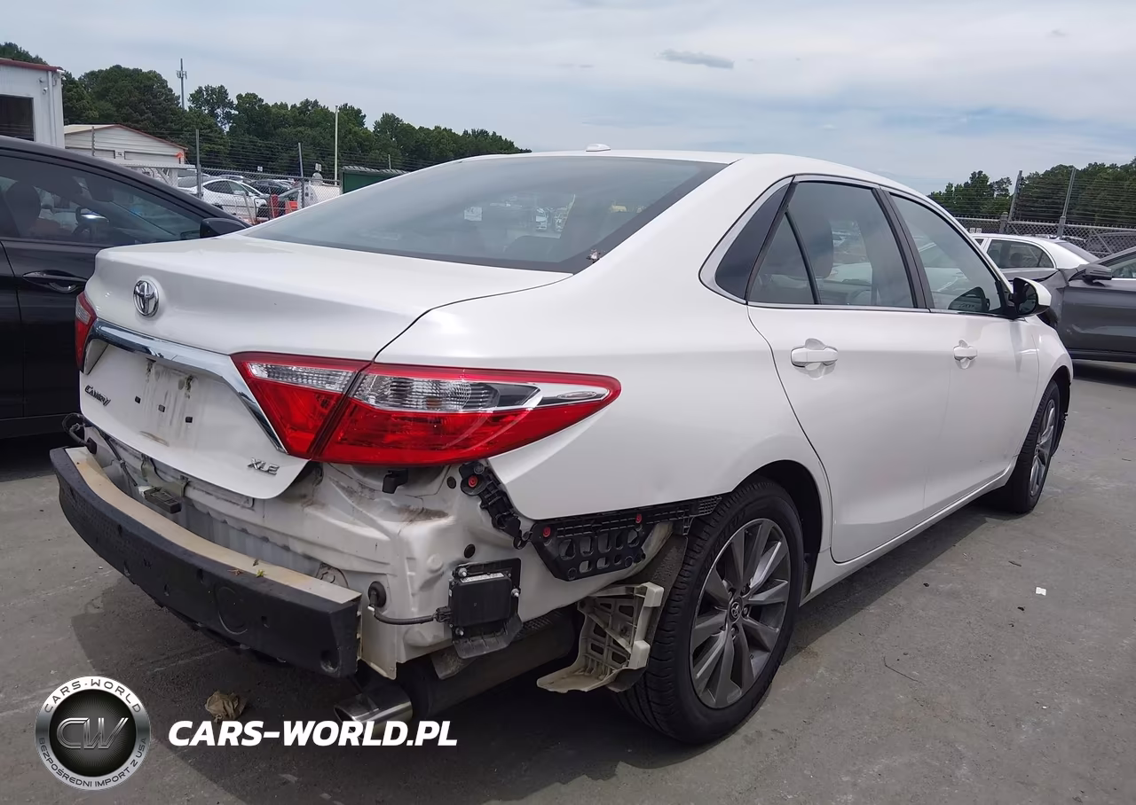 2017 Toyota Camry Xle V6 VIN:4T1BK1FK9HU577966 - 4