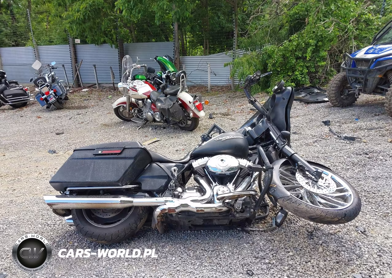 2011 Harley-Davidson Flhx VIN:1HD1KBM10BB655004 - 12