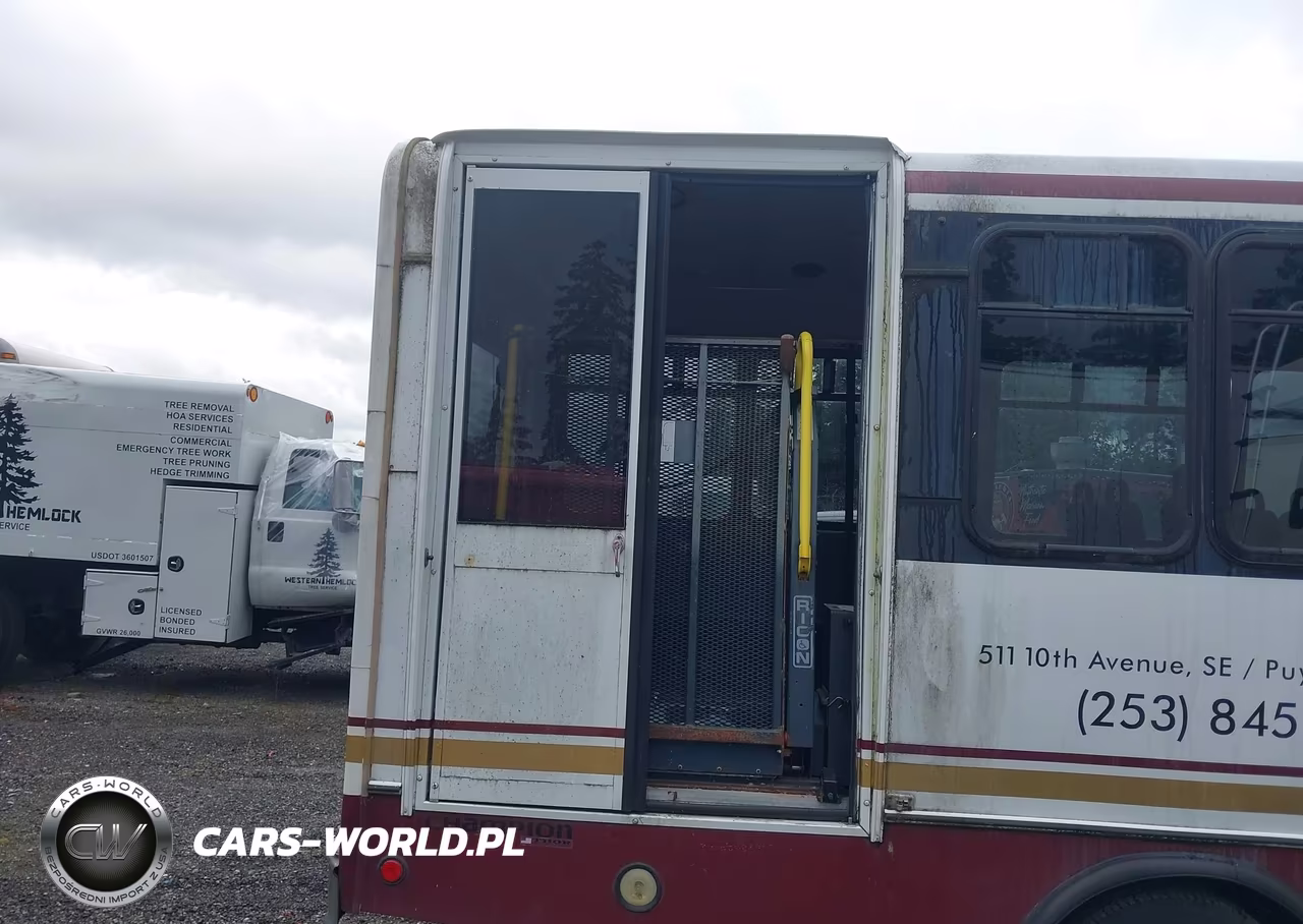 2000 Ford E-450 Cutaway Standard VIN:1FDXE45S3YHB54051 - 10