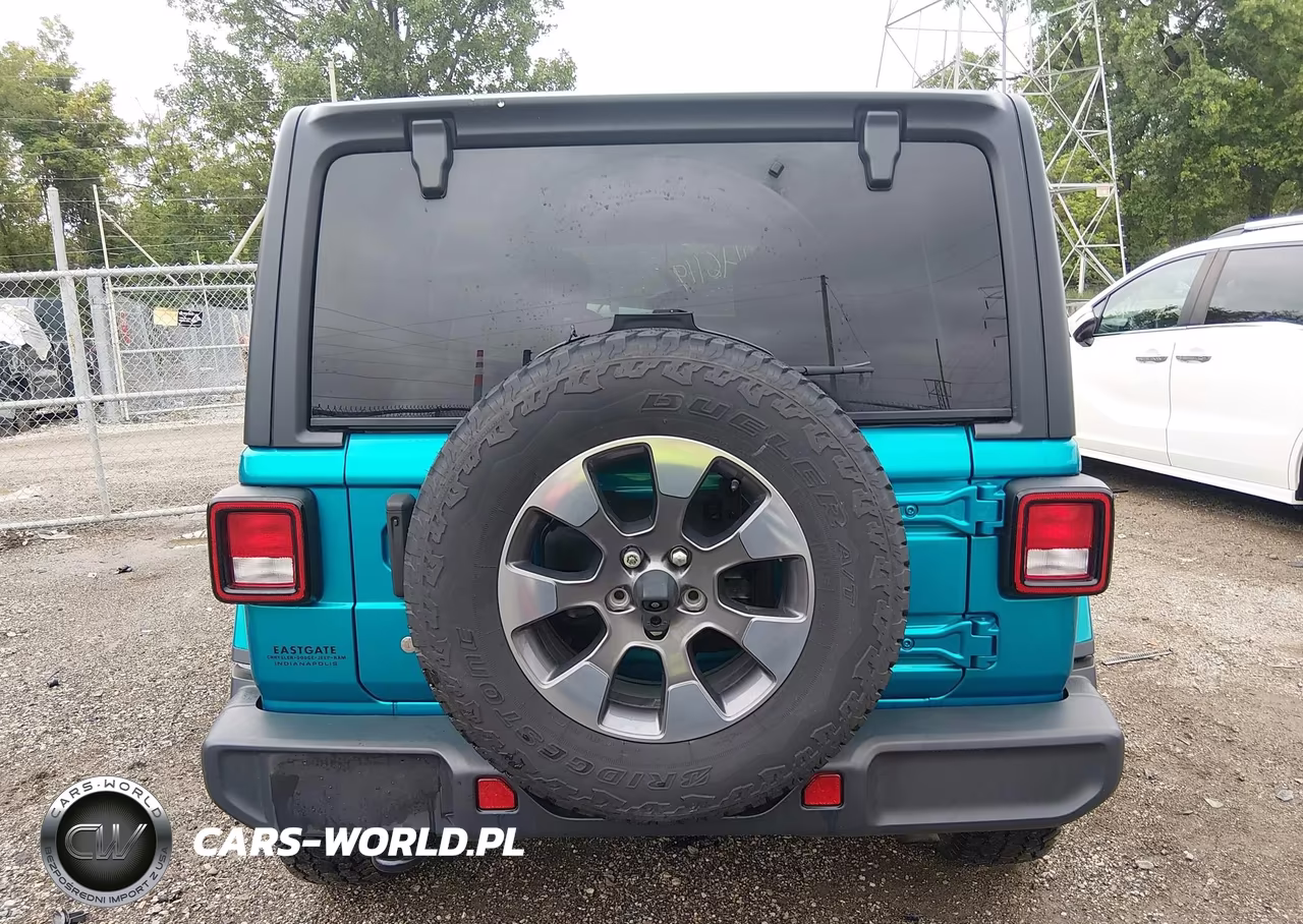 2019 Jeep Wrangler Unlimited Sahara 4X4 VIN:1C4HJXENXKW618228 - 17