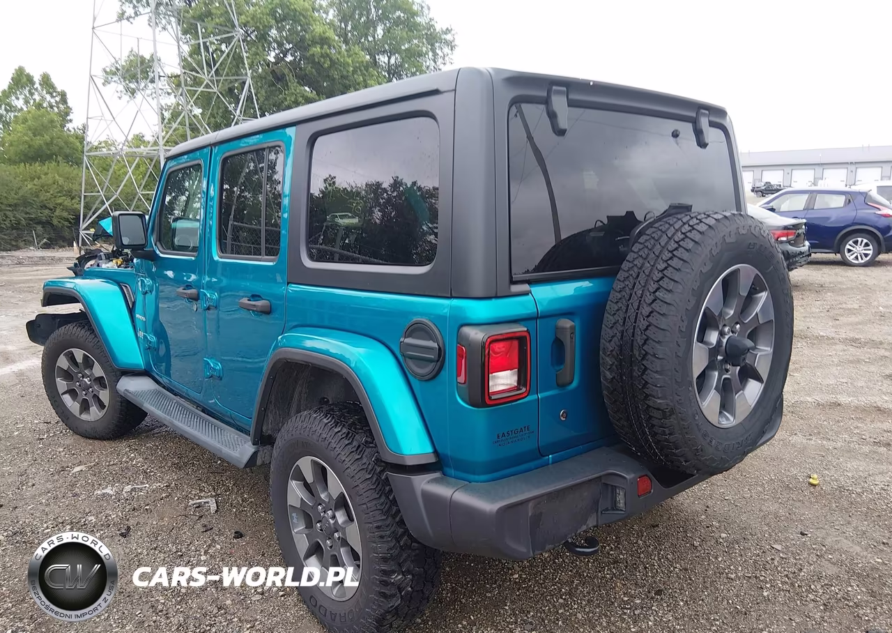 2019 Jeep Wrangler Unlimited Sahara 4X4 VIN:1C4HJXENXKW618228 - 3