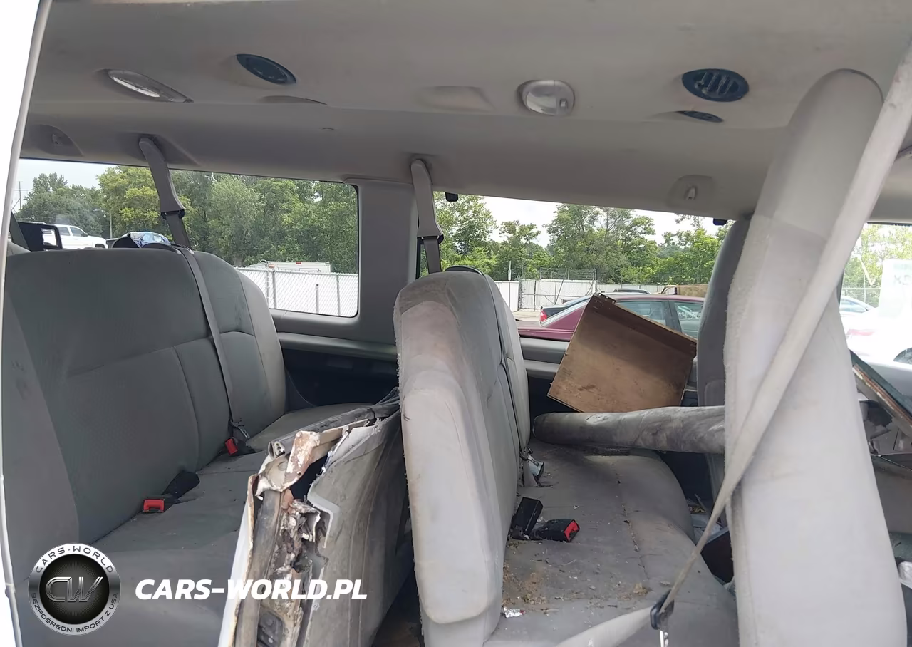 2011 Ford E-350 Super Duty Xl-Xlt VIN:1FBSS3BL7BDB20518 - 8