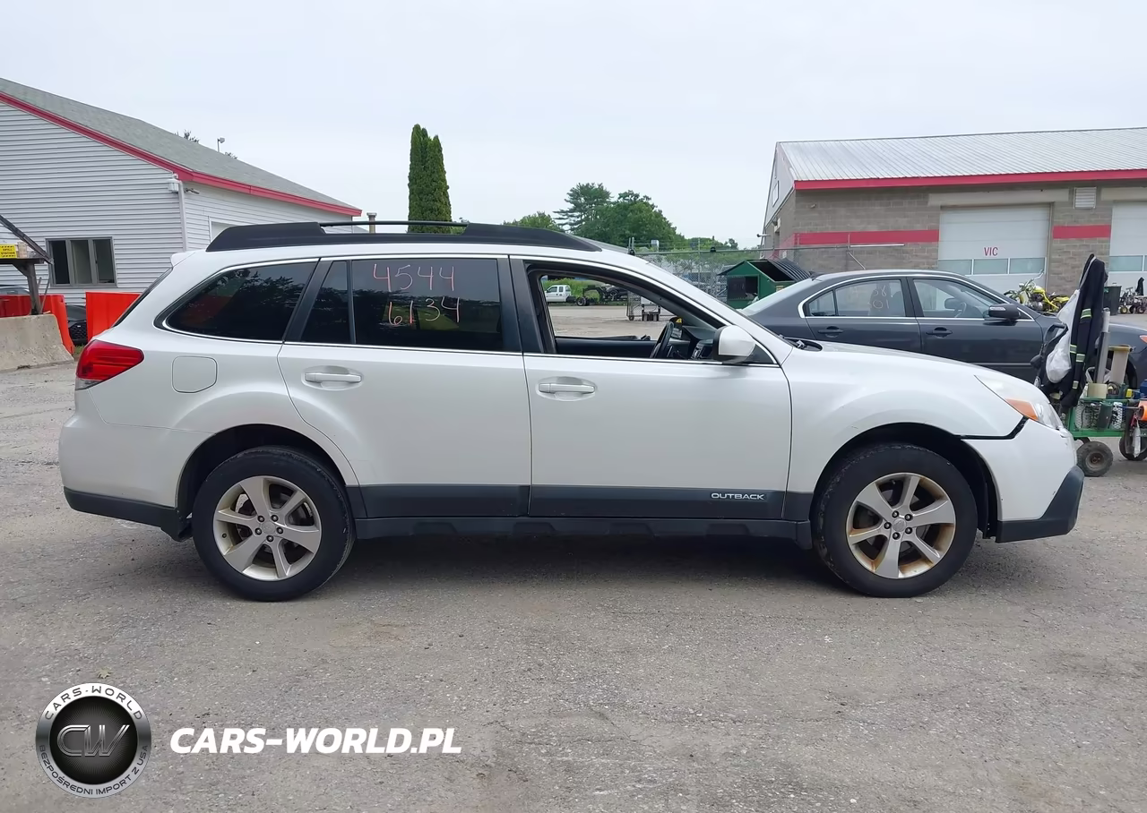 2013 Subaru Outback 2.5I Premium VIN:4S4BRBCC0D3304347 - 14