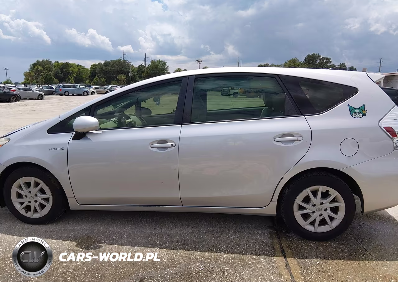 2012 Toyota Prius V Two VIN:JTDZN3EU8C3173502 - 14