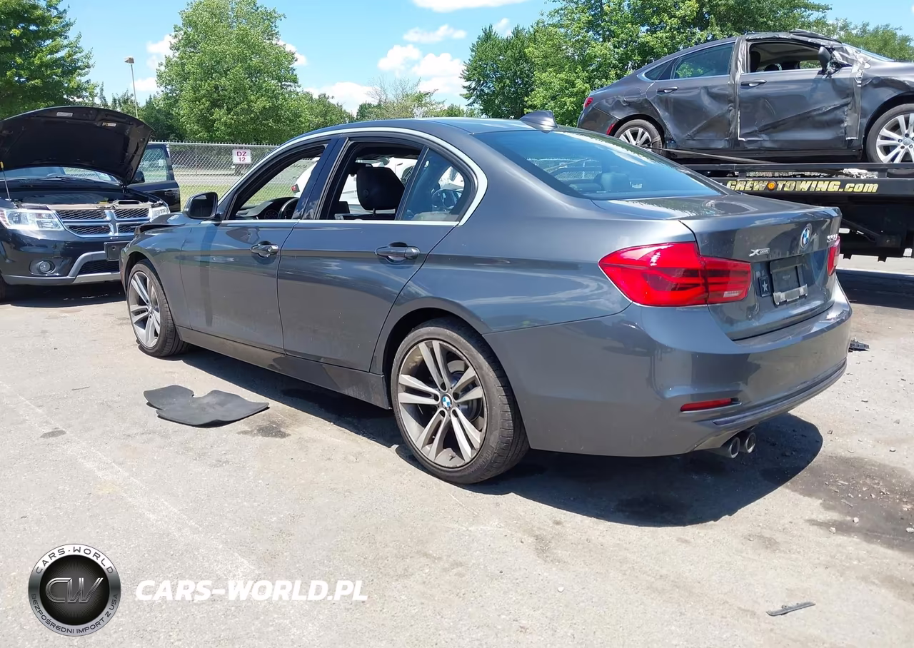 2018 BMW 330I xDrive VIN:WBA8D9C56JA615423 - 3