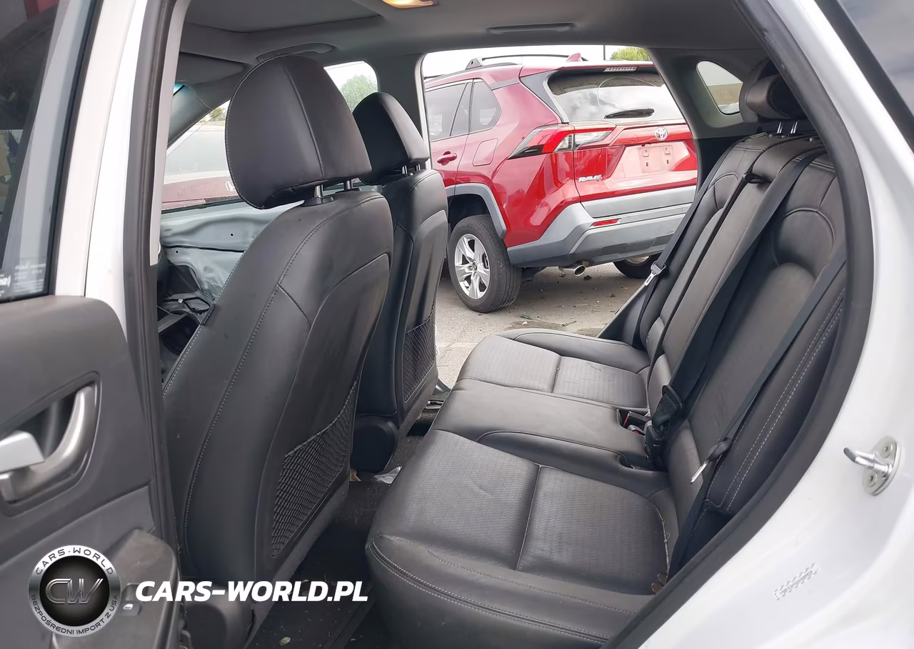 2021 Hyundai Kona Ultimate VIN:KM8K53A56MU608850 - 8