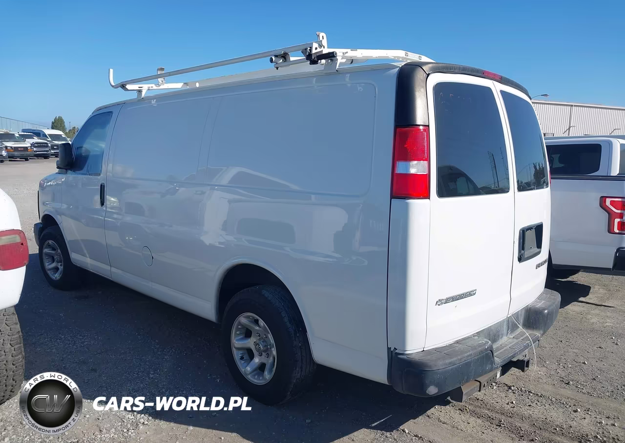 2004 Chevrolet Express VIN:1GCFG15X441106579 - 3