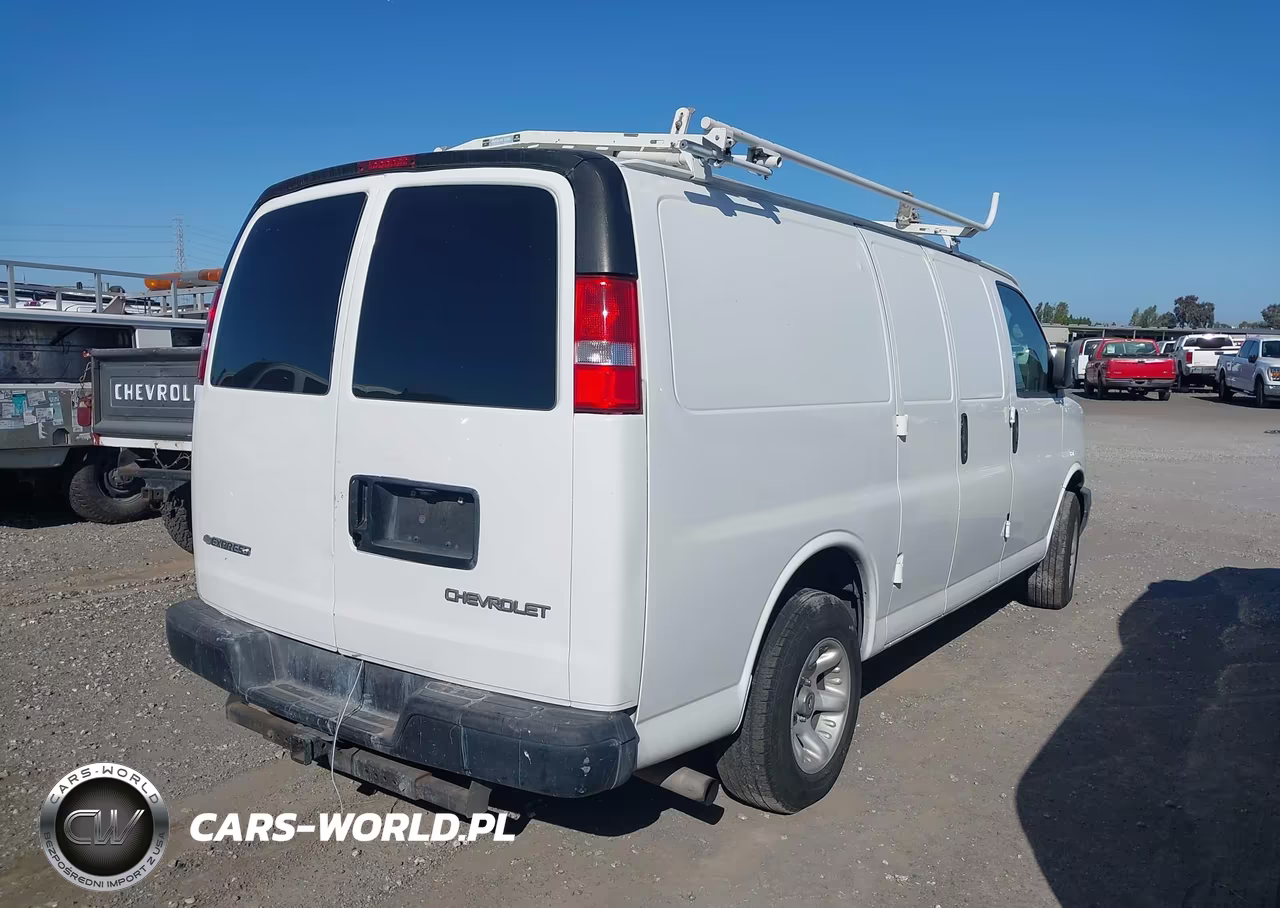 2004 Chevrolet Express VIN:1GCFG15X441106579 - 4