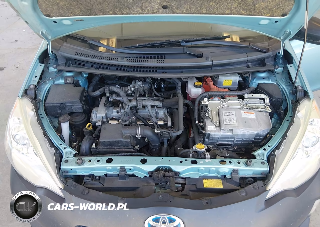 2014 Toyota Prius C Four VIN:JTDKDTB32E1066993 - 10