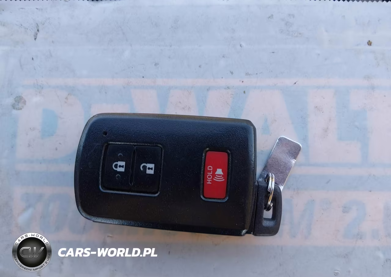 2014 Toyota Prius C Four VIN:JTDKDTB32E1066993 - 11