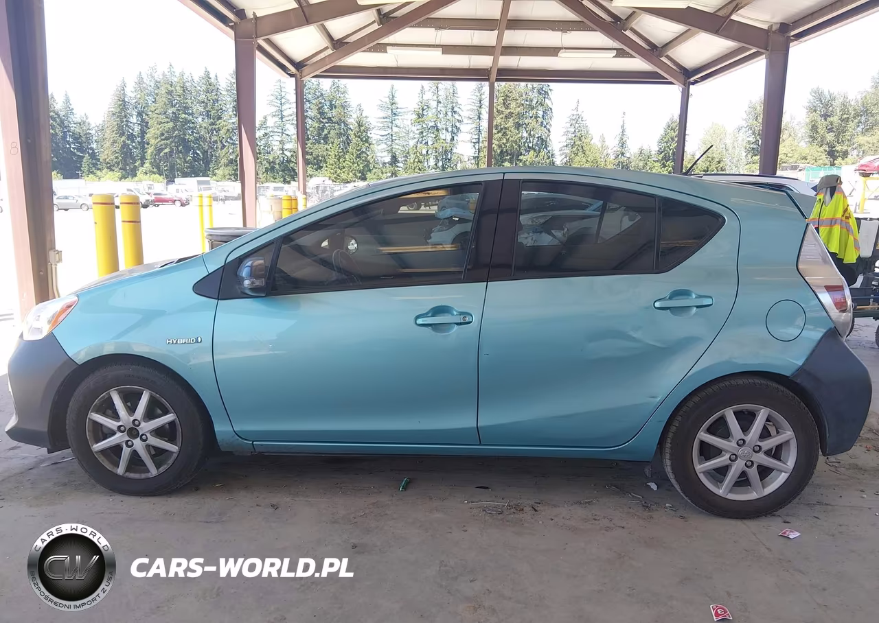 2014 Toyota Prius C Four VIN:JTDKDTB32E1066993 - 14