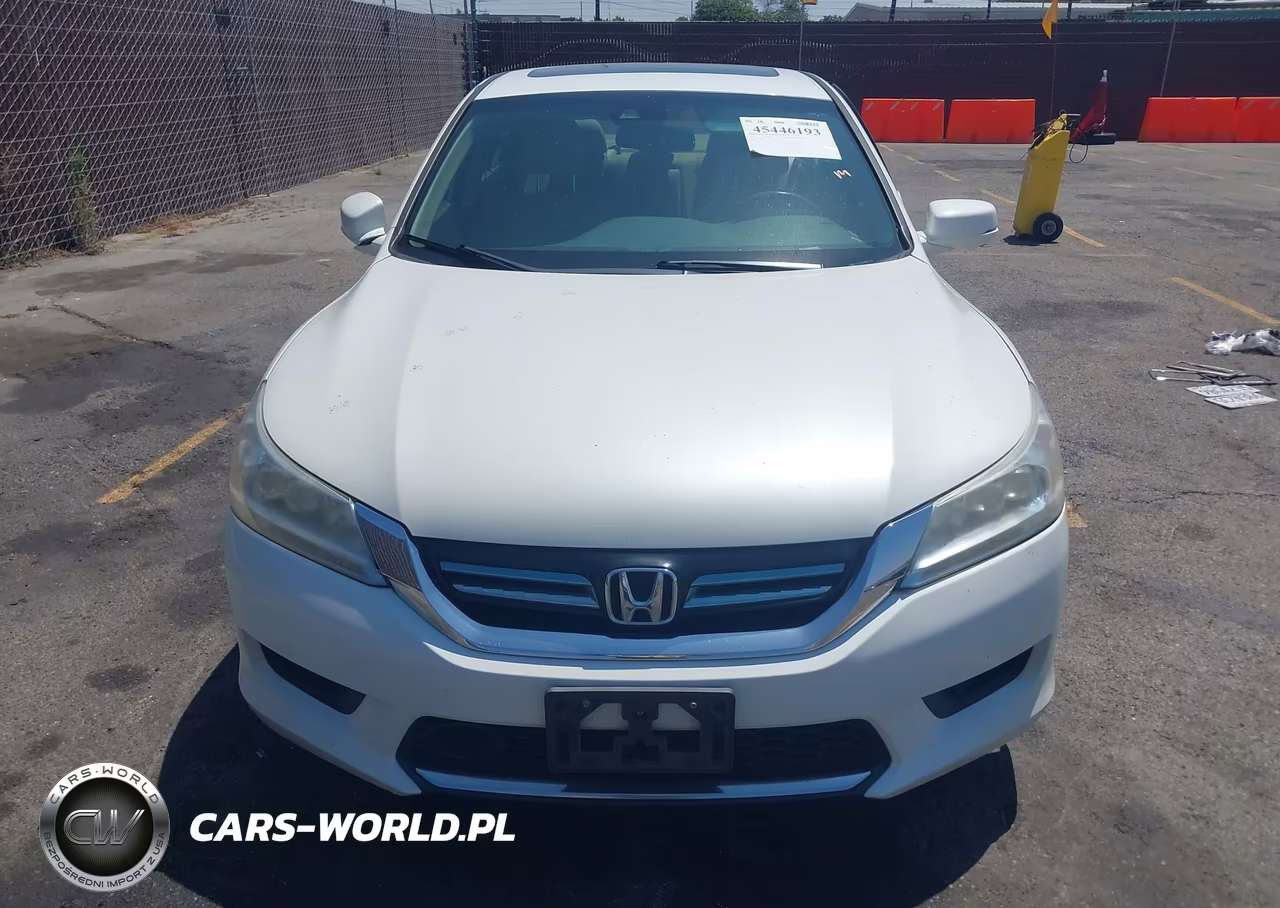 2015 Honda Accord Hybrid Touring VIN:1HGCR6F70FA012485 - 12