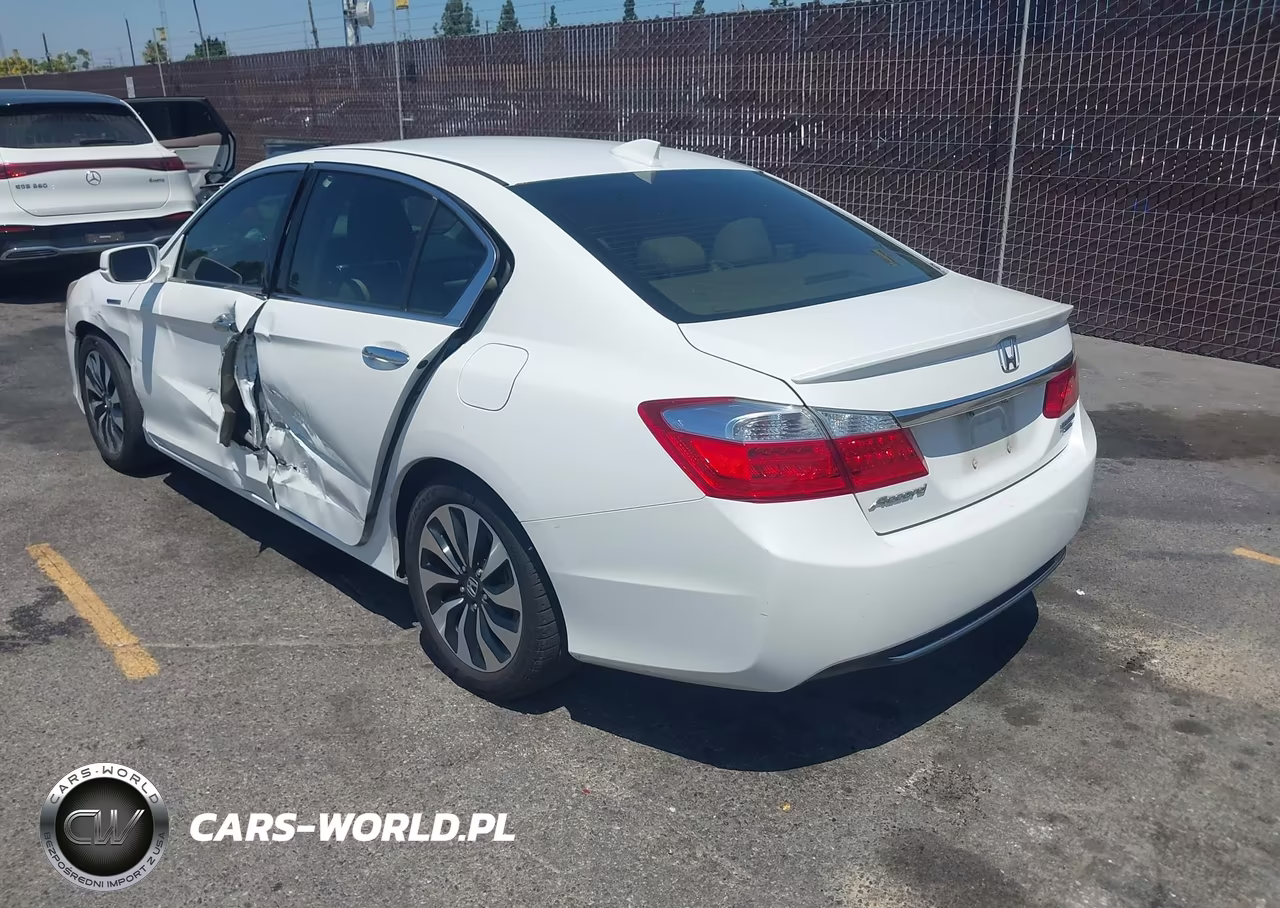 2015 Honda Accord Hybrid Touring VIN:1HGCR6F70FA012485 - 3