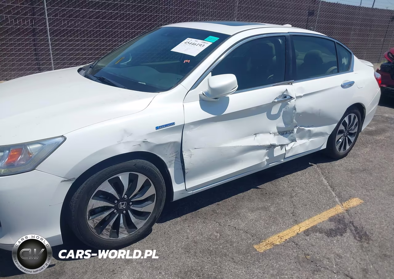 2015 Honda Accord Hybrid Touring VIN:1HGCR6F70FA012485 - 6