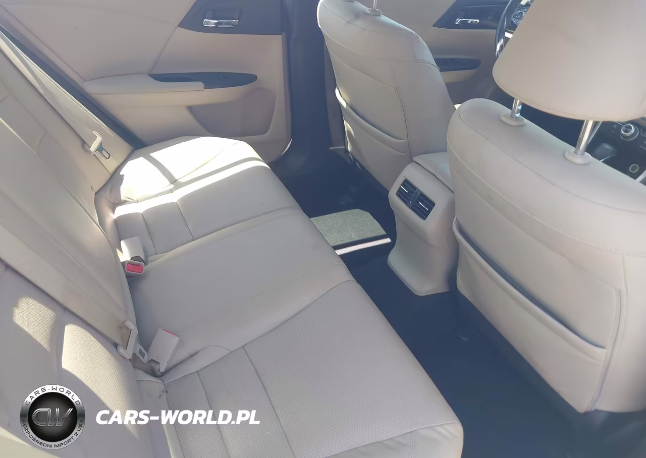 2015 Honda Accord Hybrid Touring VIN:1HGCR6F70FA012485 - 8