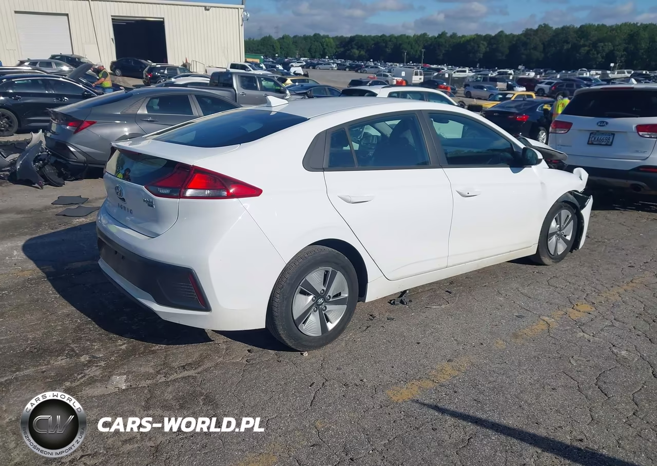 2021 Hyundai Ioniq Hybrid Blue VIN:KMHC65LC1MU245432 - 4