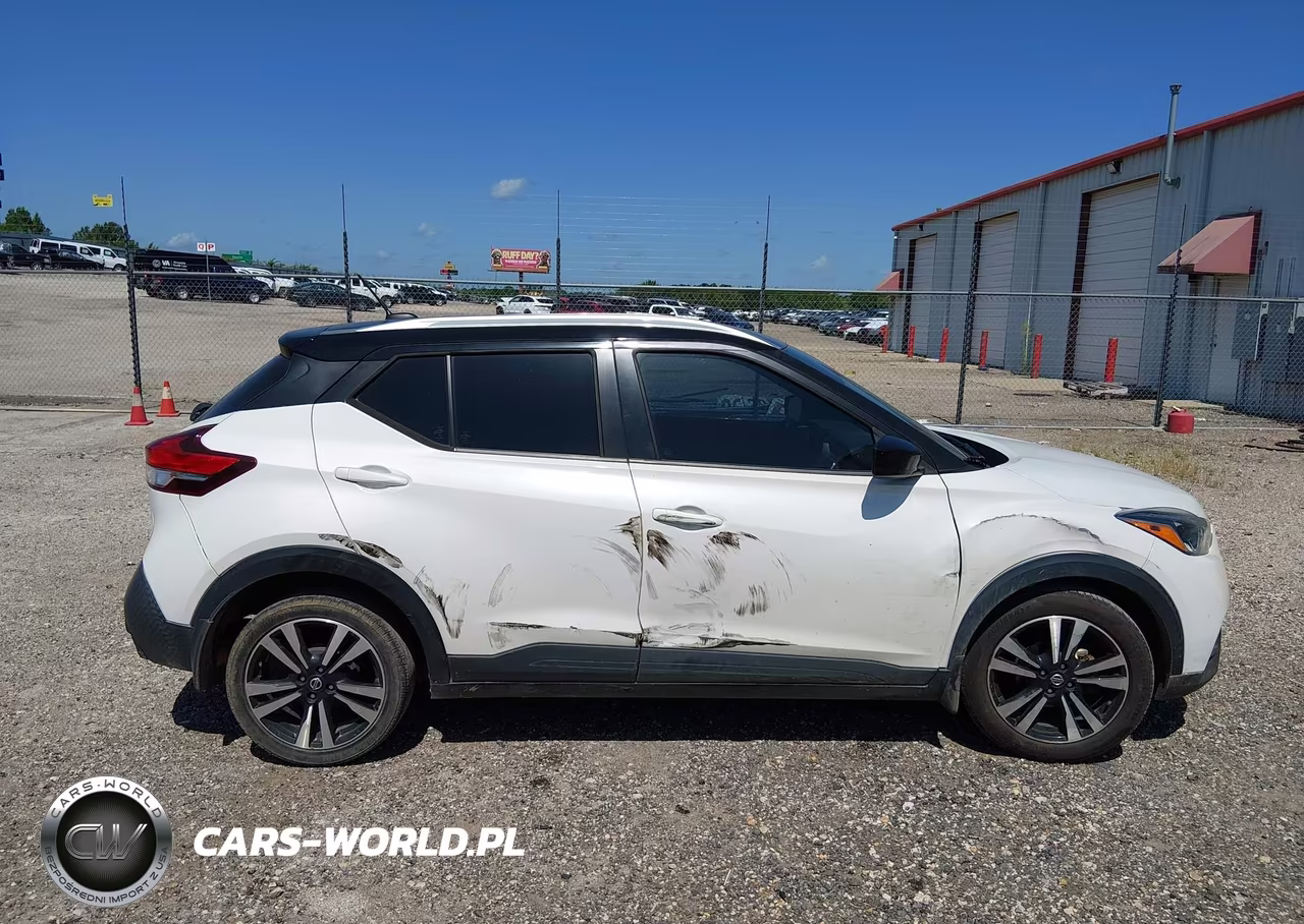 2019 Nissan Kicks Sv VIN:3N1CP5CU6KL566435 - 14