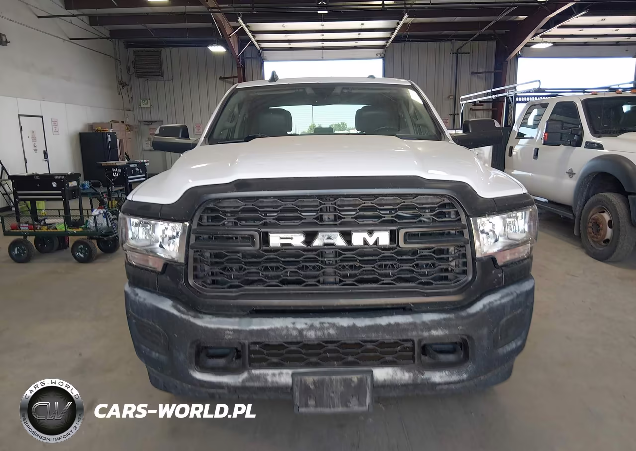 2020 Ram 3500 VIN:3C63R3GJ9LG237709 - 17