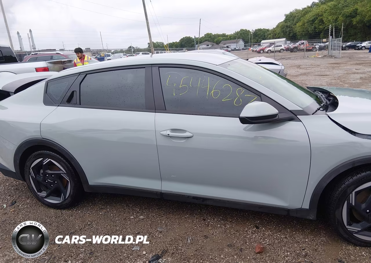 2025 Kia K4 Ex VIN:3KPFU4DEXSE190590 - 13