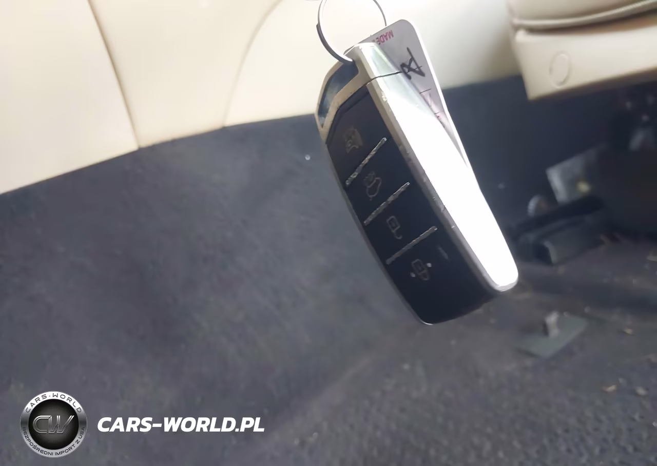 2018 Genesis G80 3.8 VIN:KMHGN4JE3JU280584 - 11