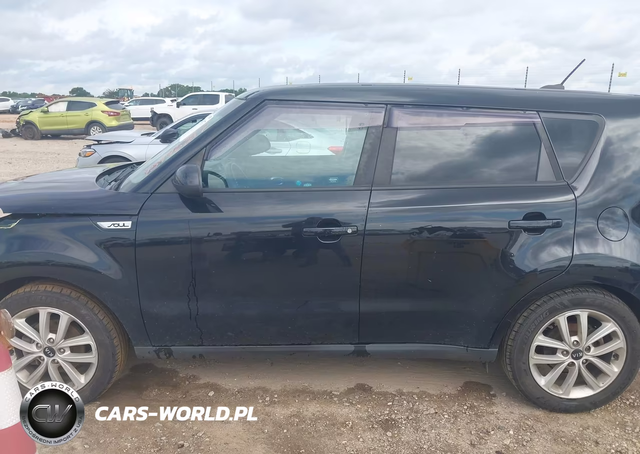 2018 Kia Soul + VIN:KNDJP3A52J7581893 - 15