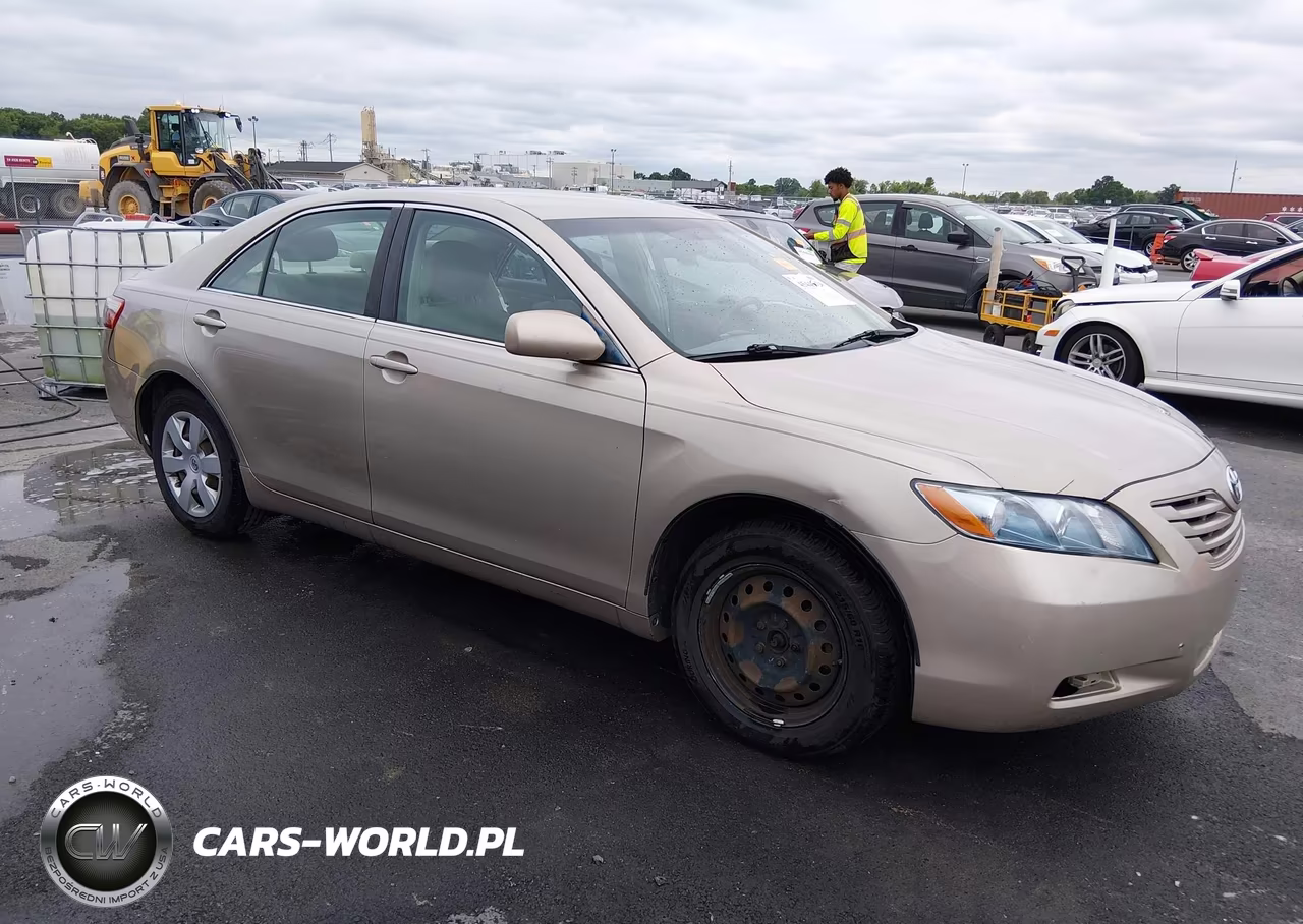 2008 Toyota Camry Le – zdjęcie 1 z 18