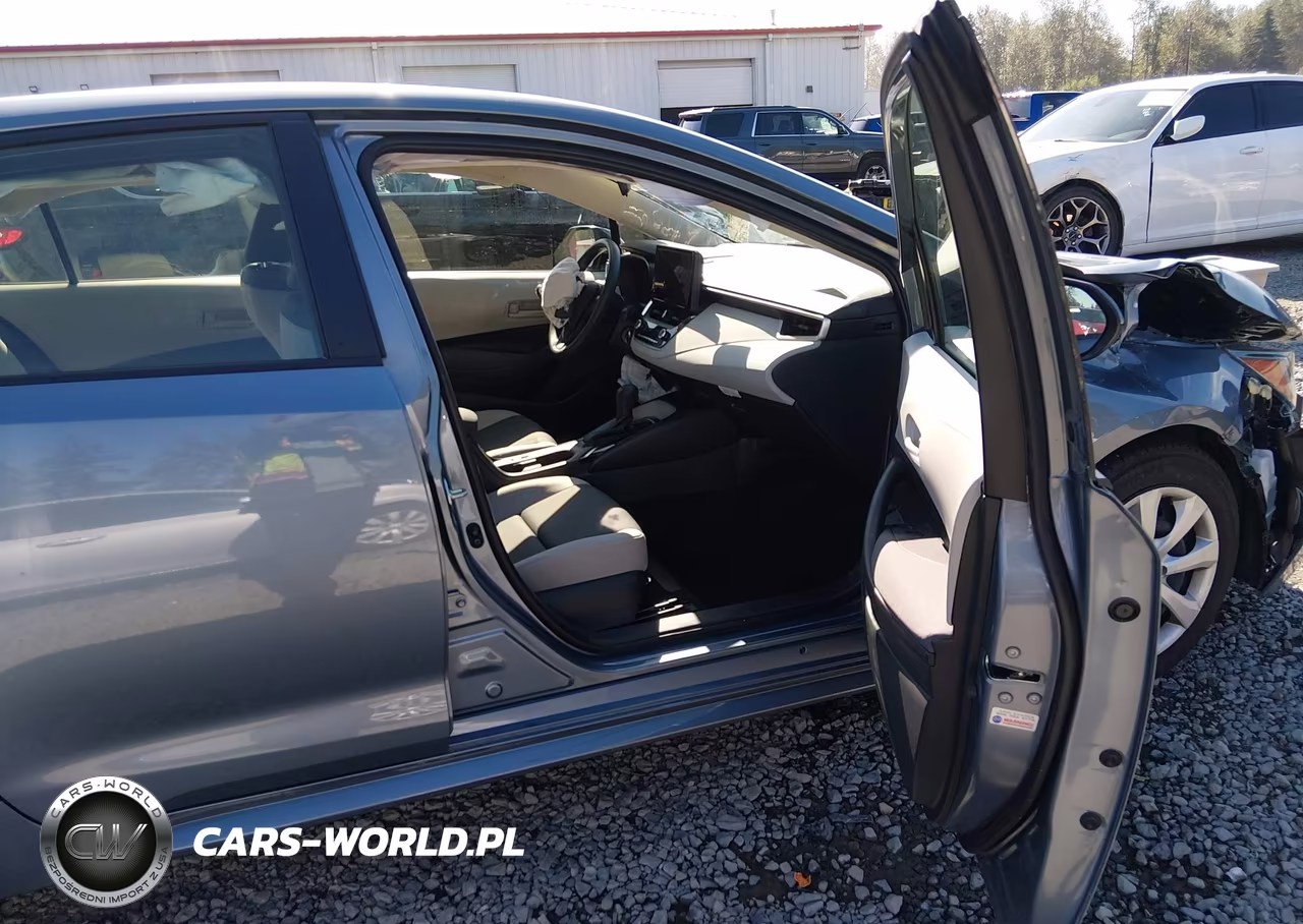 2026 Toyota Corolla Le VIN:JTDB4MEE0T3033964 - 5