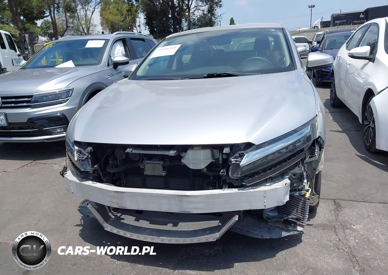 2018 Honda Clarity Plug-In Hybrid VIN:JHMZC5F11JC023801 - 12
