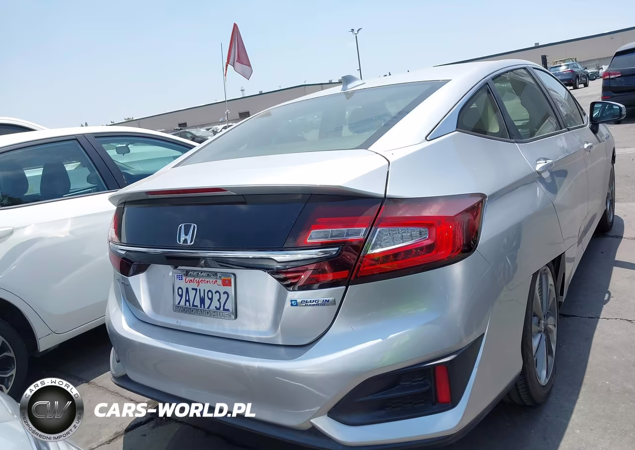 2018 Honda Clarity Plug-In Hybrid VIN:JHMZC5F11JC023801 - 16