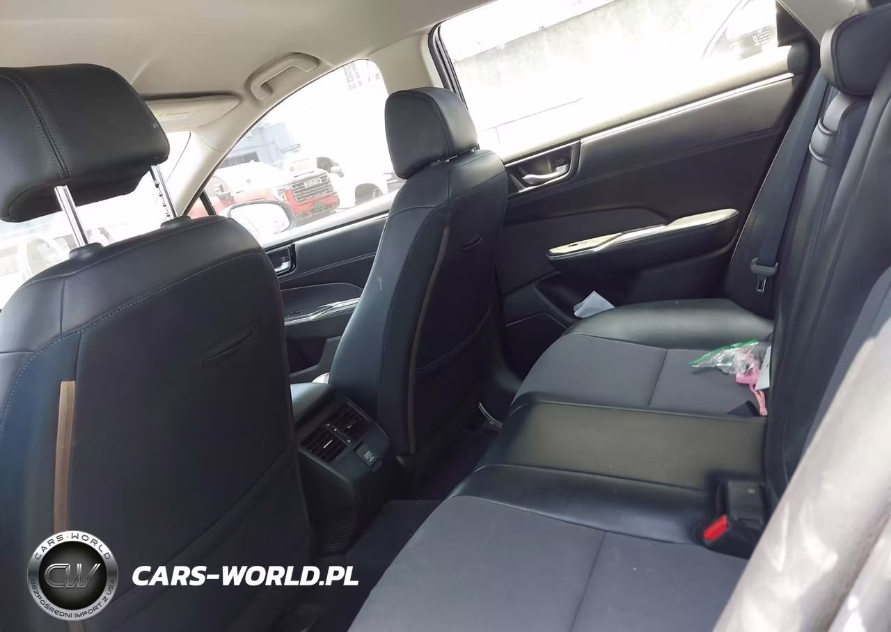 2018 Honda Clarity Plug-In Hybrid VIN:JHMZC5F11JC023801 - 18