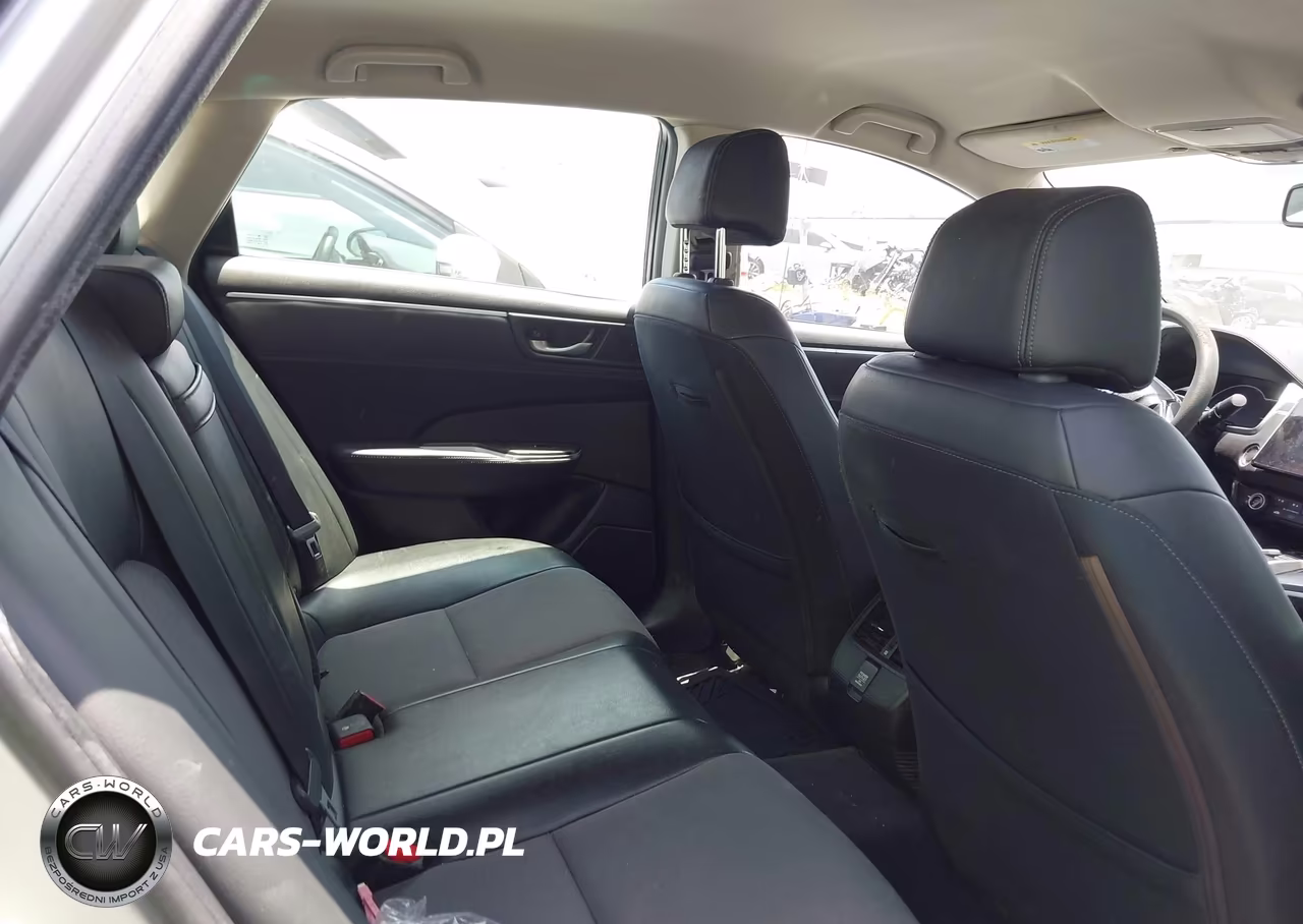 2018 Honda Clarity Plug-In Hybrid VIN:JHMZC5F11JC023801 - 8