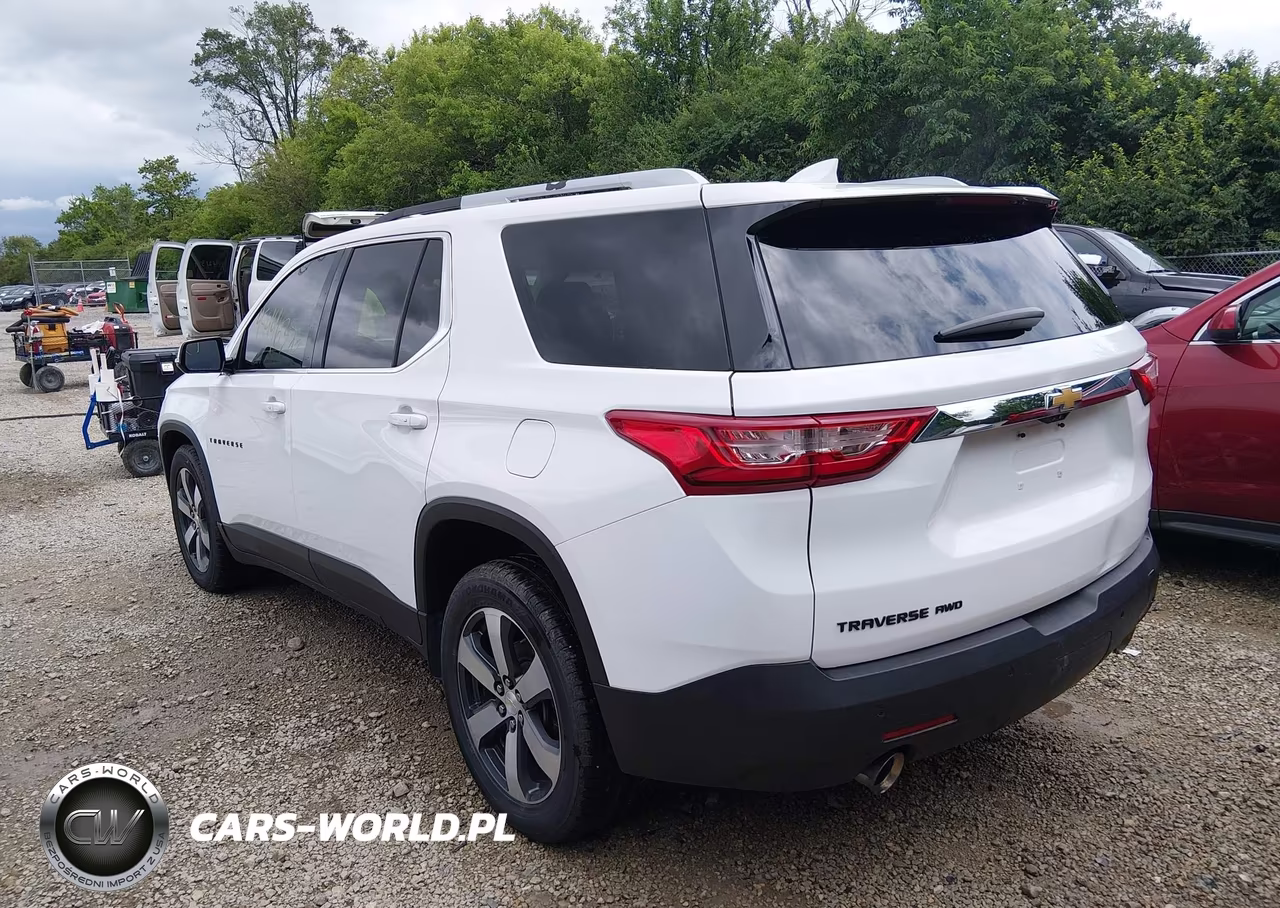 2018 Chevrolet Traverse Lt Leather VIN:1GNEVHKW4JJ261304 - 3