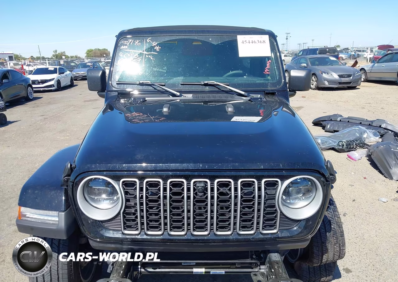 2025 Jeep Wrangler 4-Door Sahara 4X4 VIN:1C4PJXEN3SW656721 - 13