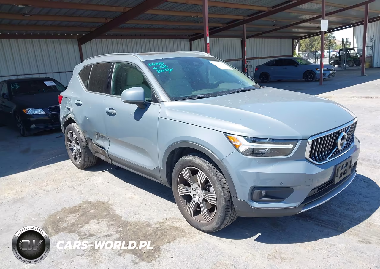 2022 Volvo Xc40 T5 Inscription – zdjęcie 1 z 16