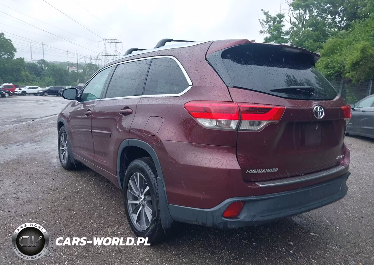 2017 Toyota Highlander Xle VIN:5TDJZRFH5HS375581 - 3