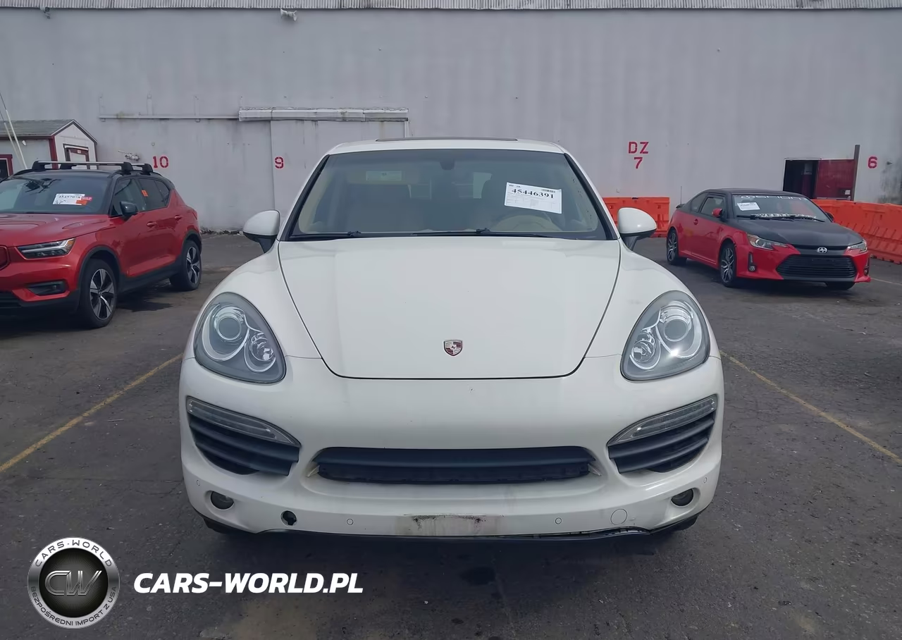 2011 Porsche Cayenne Hybrid S VIN:WP1AE2A27BLA91592 - 12