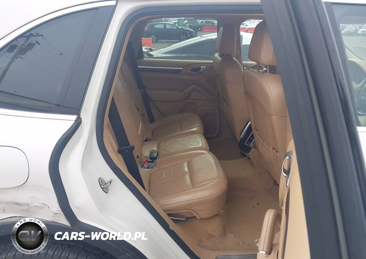 2011 Porsche Cayenne Hybrid S VIN:WP1AE2A27BLA91592 - 8