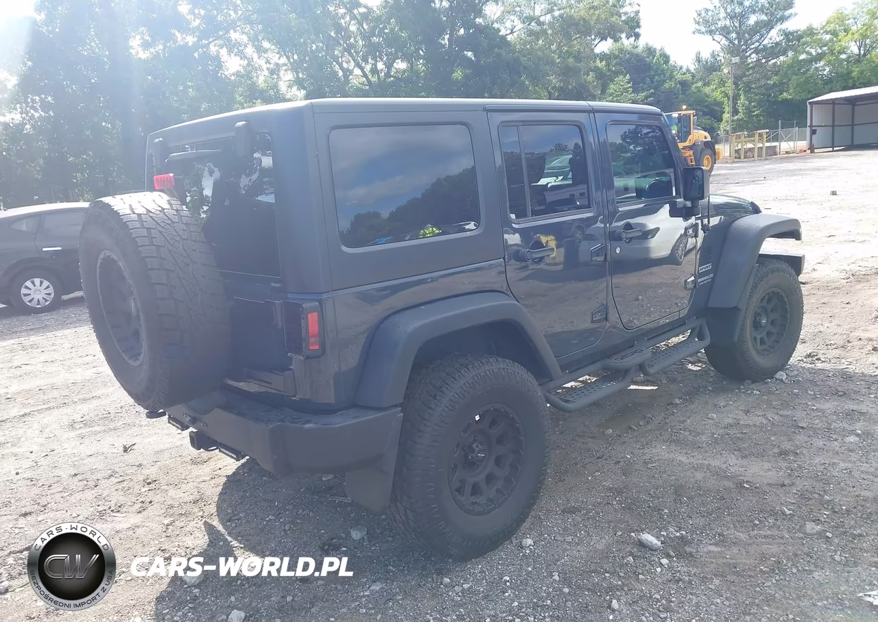 2017 Jeep Wrangler Unlimited Sport 4X4 VIN:1C4BJWDG7HL721149 - 4