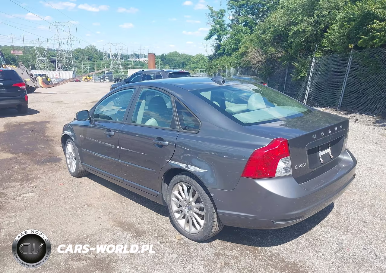 2010 Volvo S40 2.4I VIN:YV1382MS5A2501852 - 3