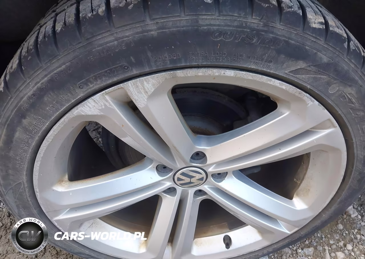 2016 Volkswagen Tiguan R-Line VIN:WVGAV7AX1GW557187 - 14