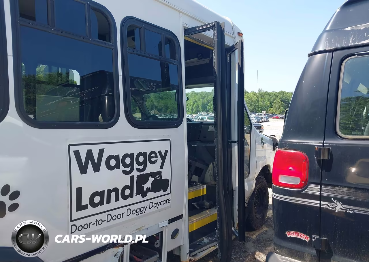 2010 Ford E-350 Cutaway VIN:1FDEE3FLXADA72369 - 12