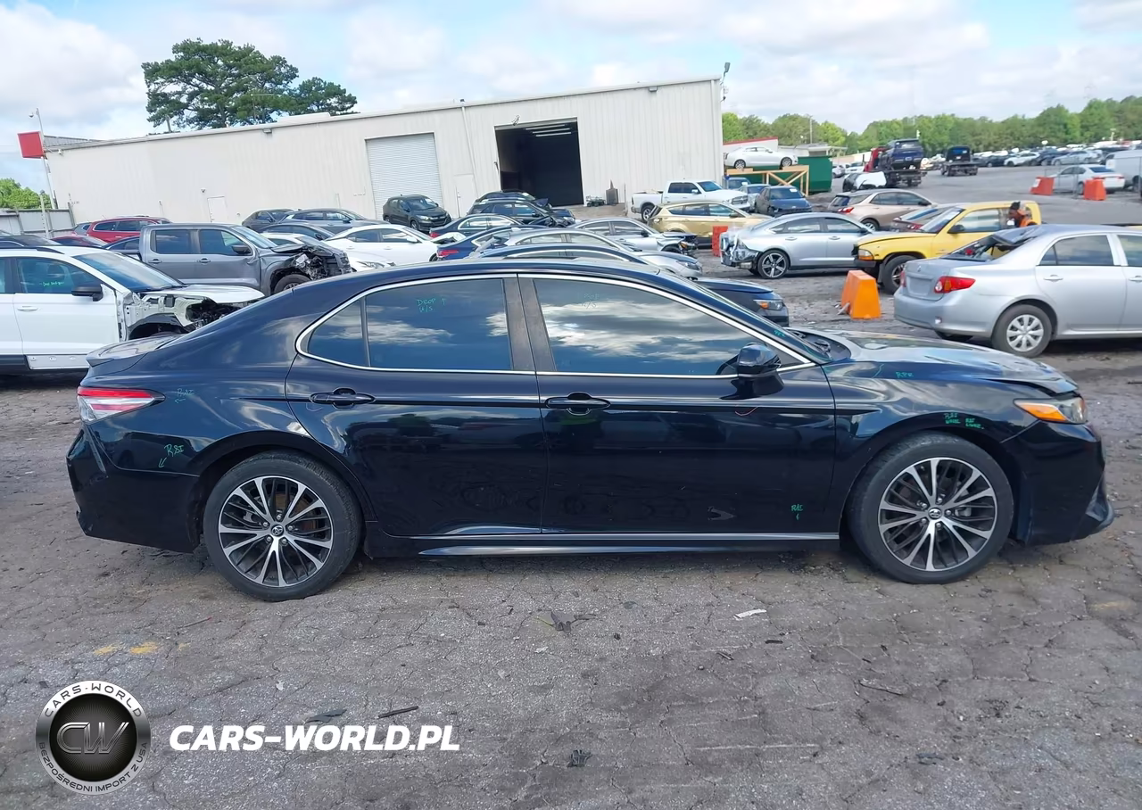 2018 Toyota Camry Se VIN:4T1B11HK8JU016213 - 13