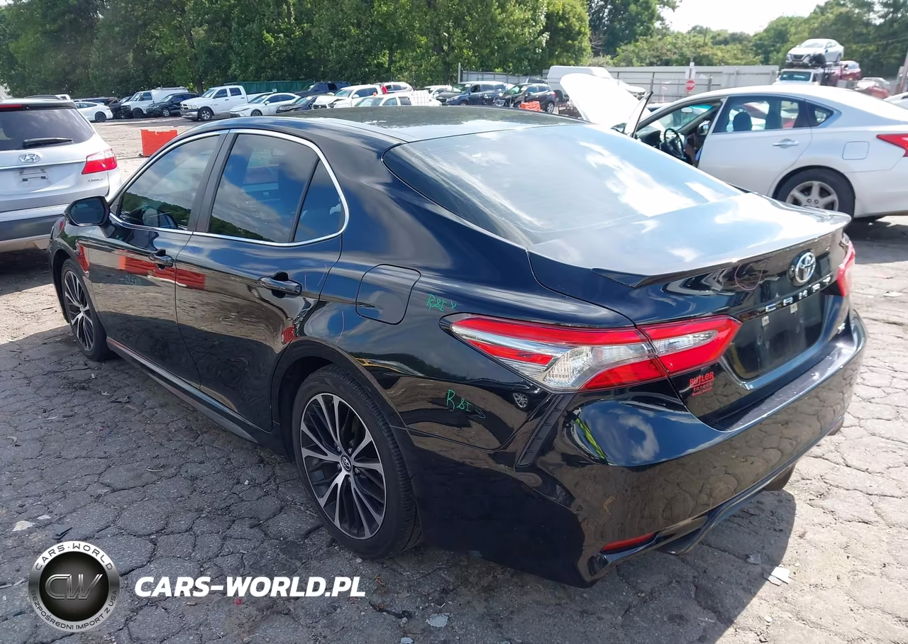 2018 Toyota Camry Se VIN:4T1B11HK8JU016213 - 3