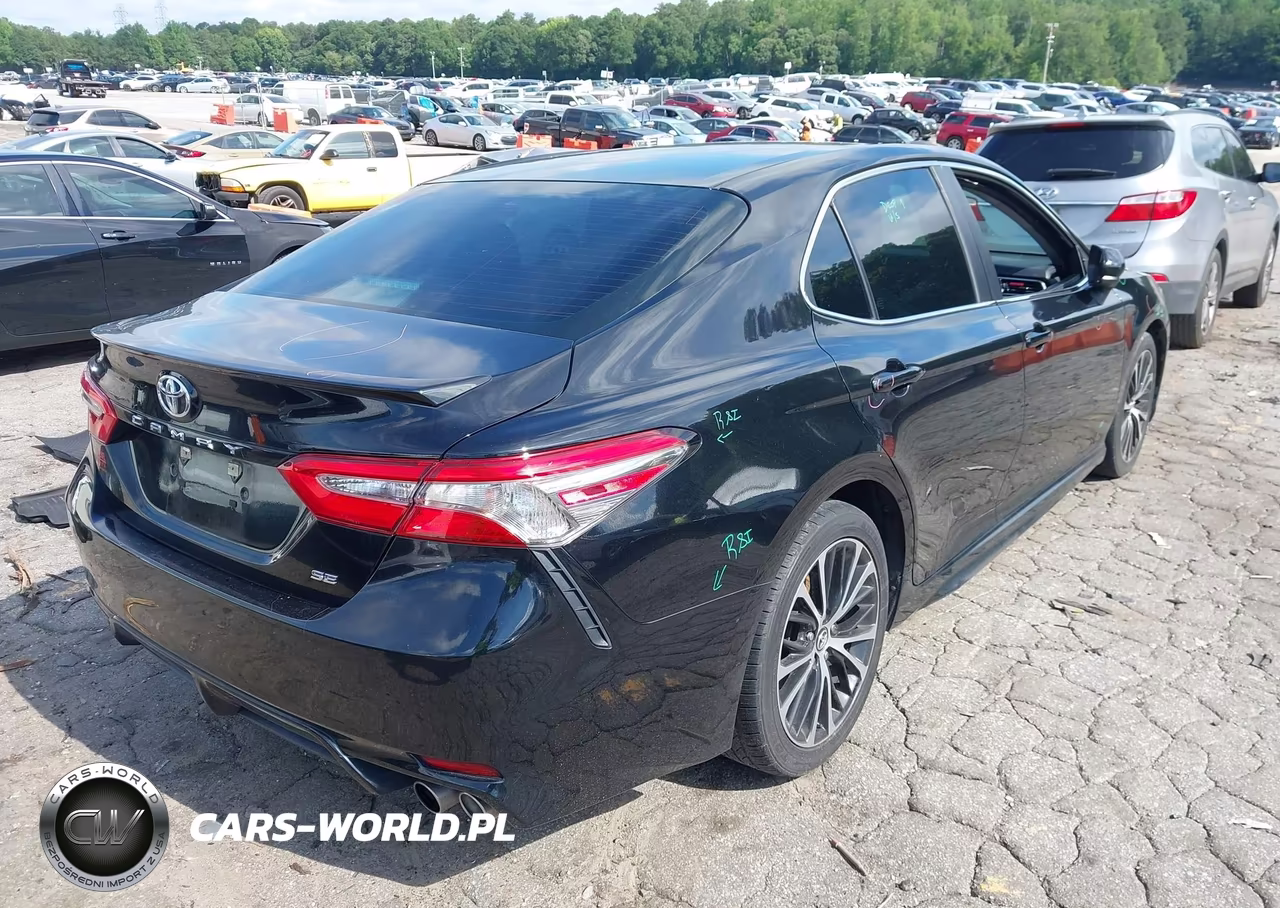 2018 Toyota Camry Se VIN:4T1B11HK8JU016213 - 4