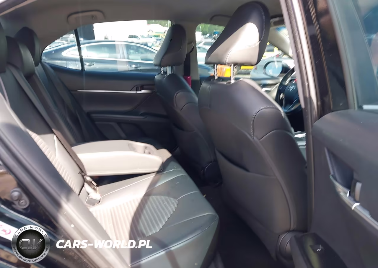 2018 Toyota Camry Se VIN:4T1B11HK8JU016213 - 8