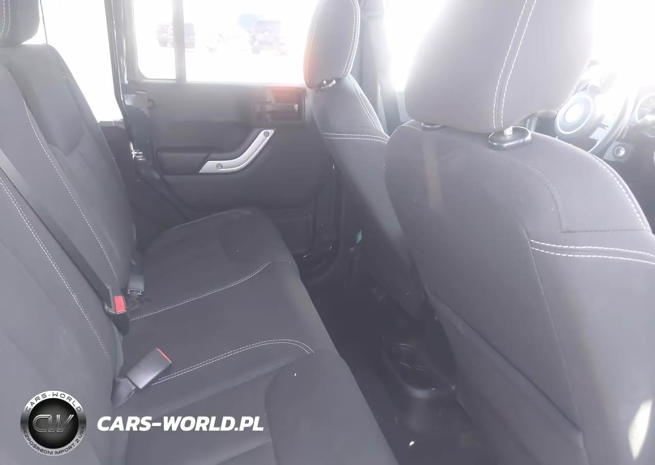 2017 Jeep Wrangler Unlimited Rubicon VIN:1C4BJWFG3HL630537 - 8